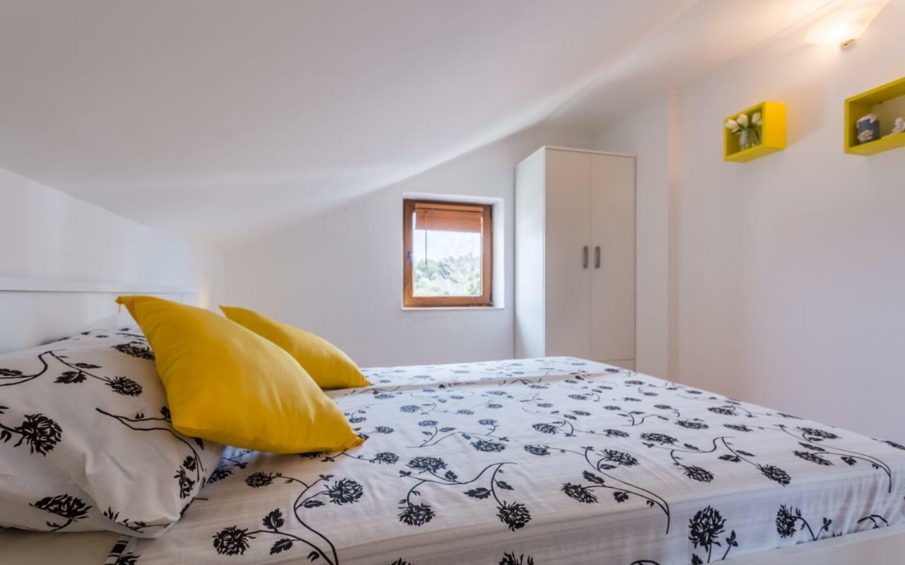 Apartment Deni Krk Town Εξωτερικό φωτογραφία