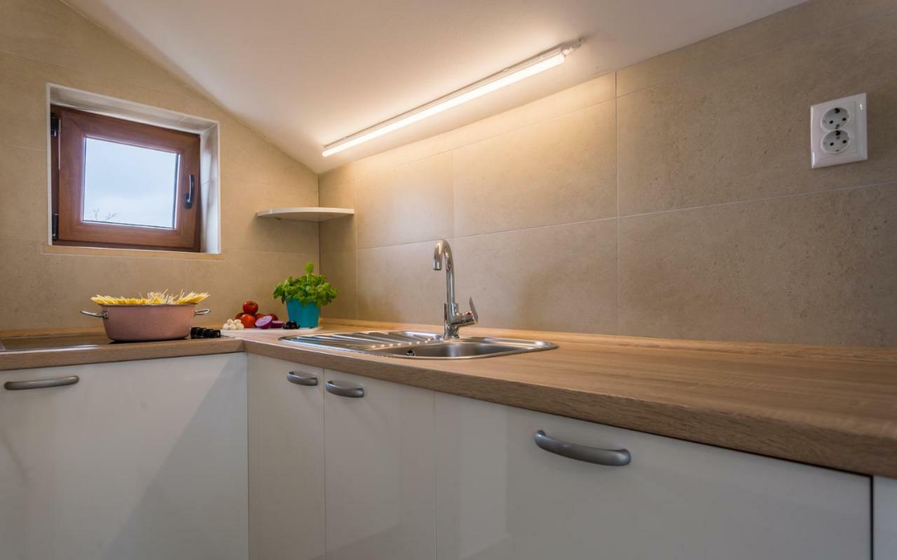Apartment Deni Krk Town Εξωτερικό φωτογραφία